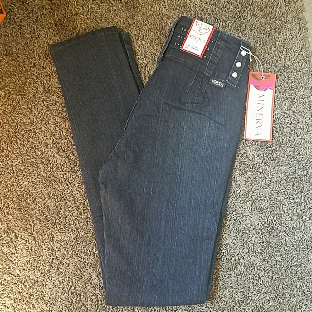 MINERVA JEAN'S